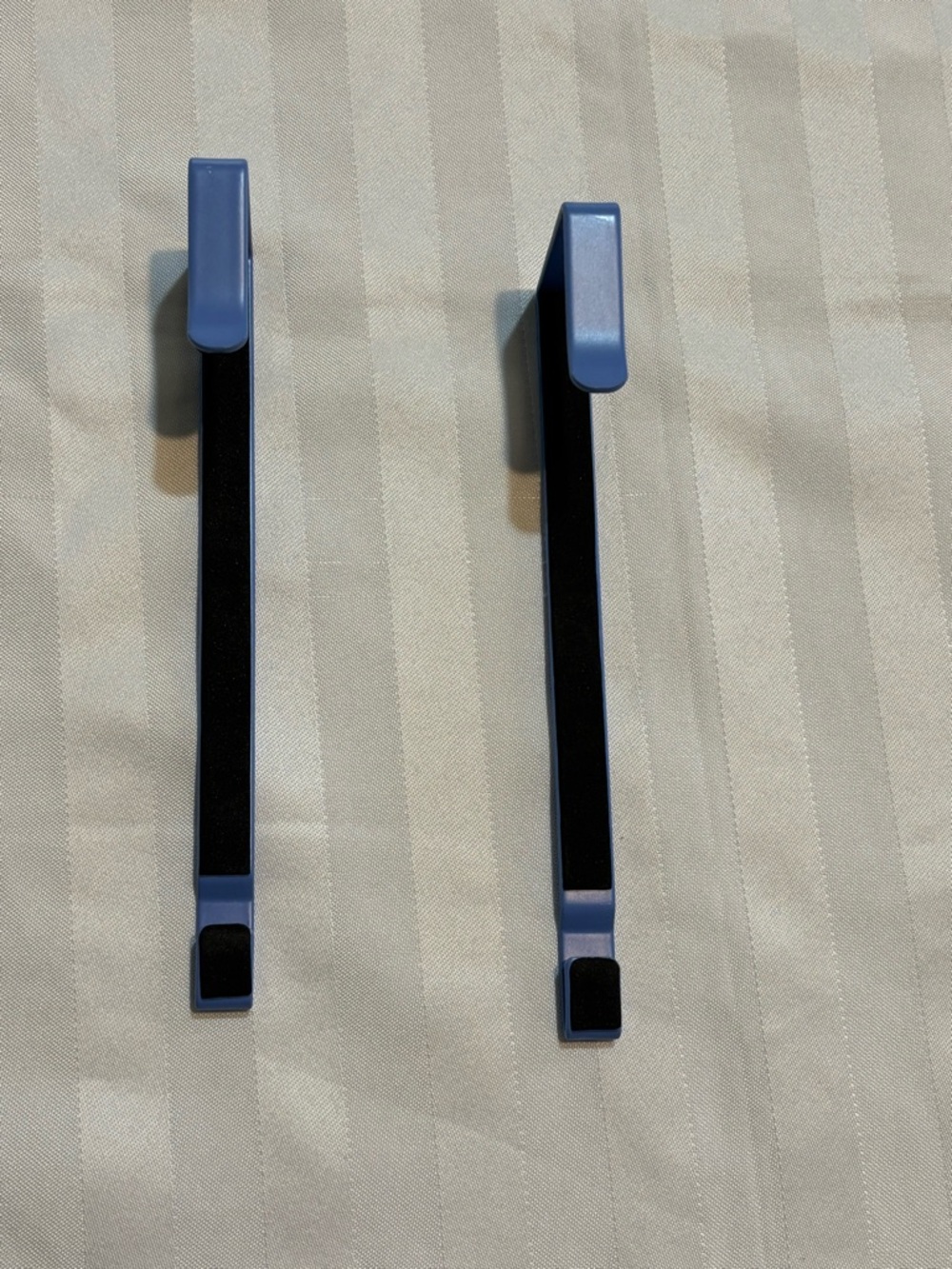 Umbra Alan Wisniewski Blue People Climbing Door Hanger (Good Condition) - Picture 5 of 9